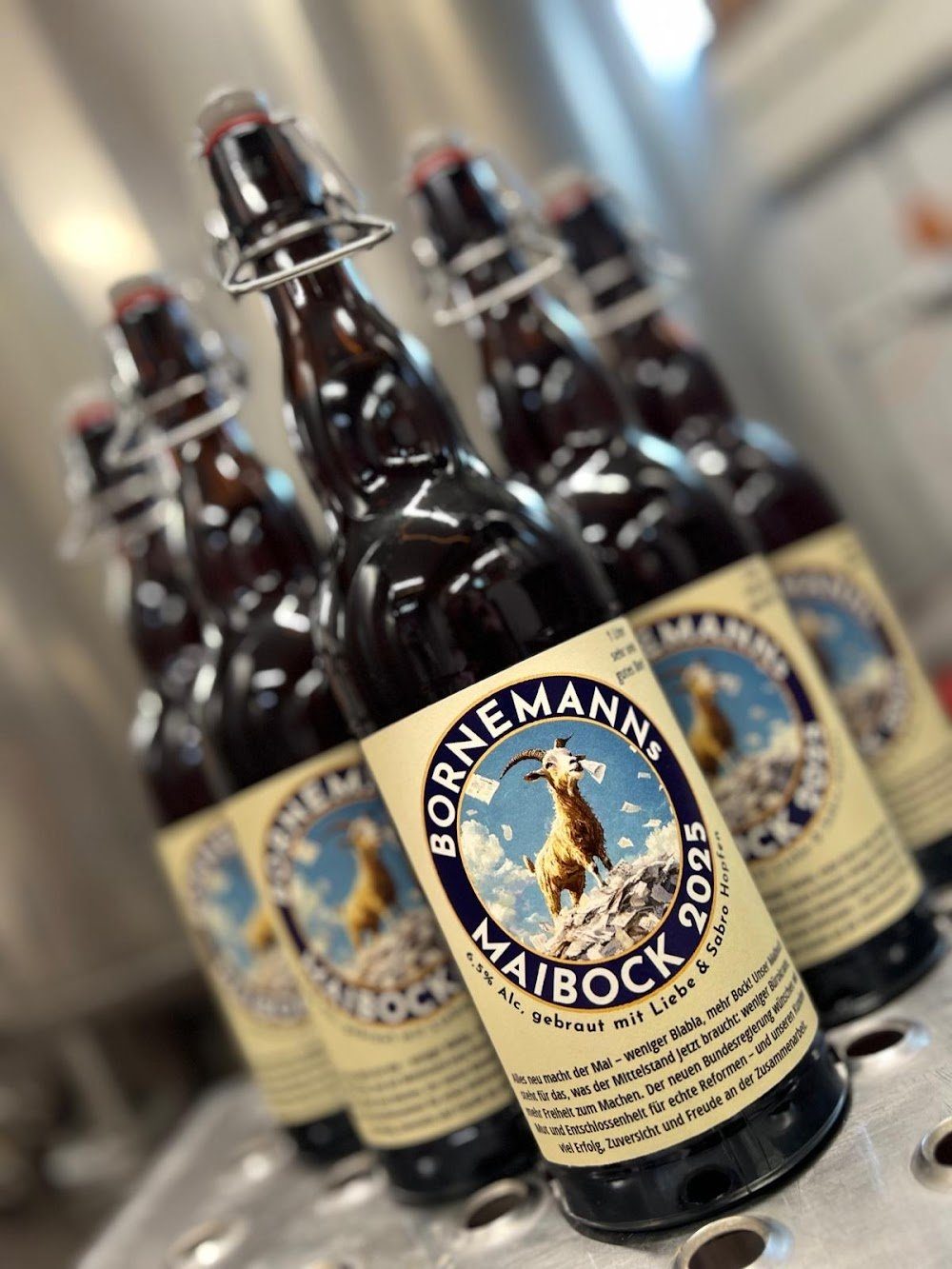 Bornemann's Maibock 2025: Flaschen mit individuellem Etikett